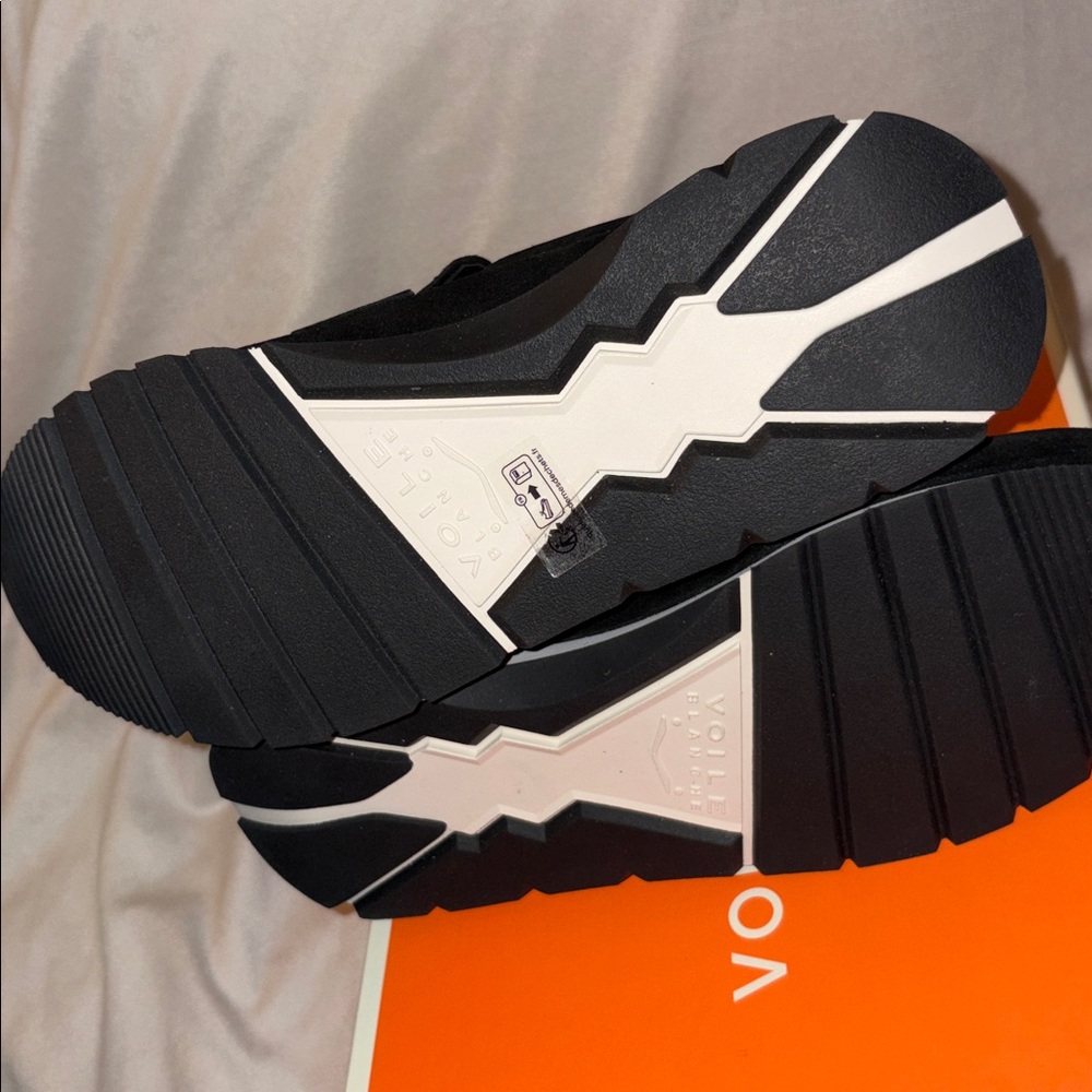 NWT VOILE BLANCHE JULIA Hybrid Loafer Sneaker in Black - Picture 15 of 15